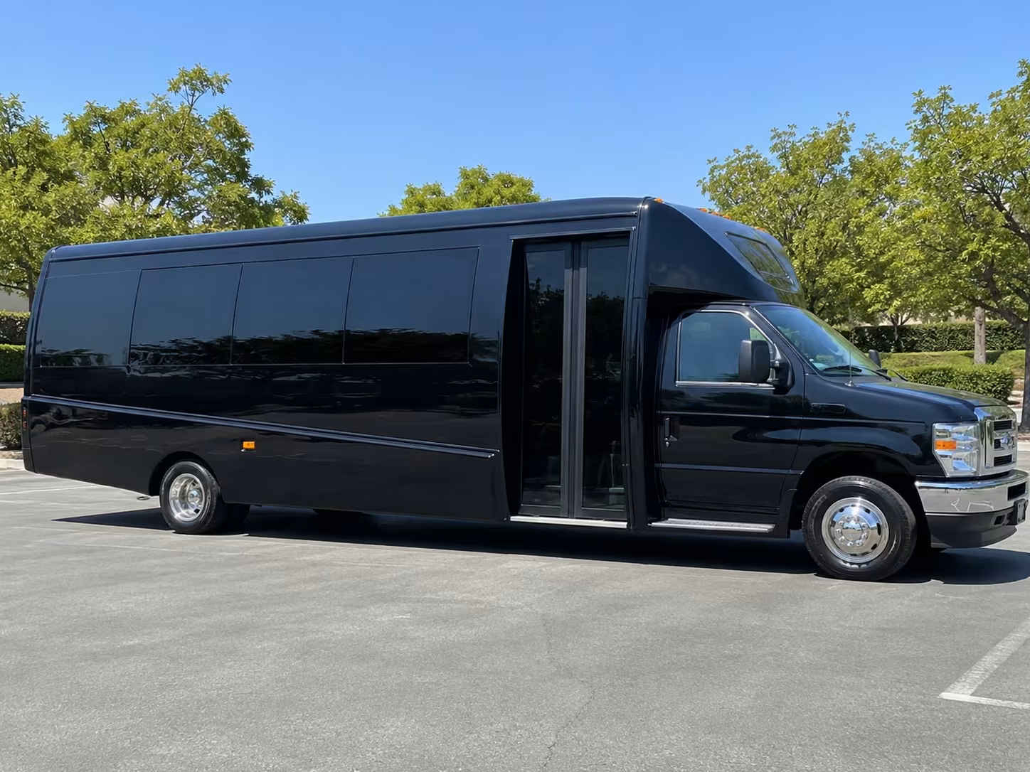 15 passenger minibus