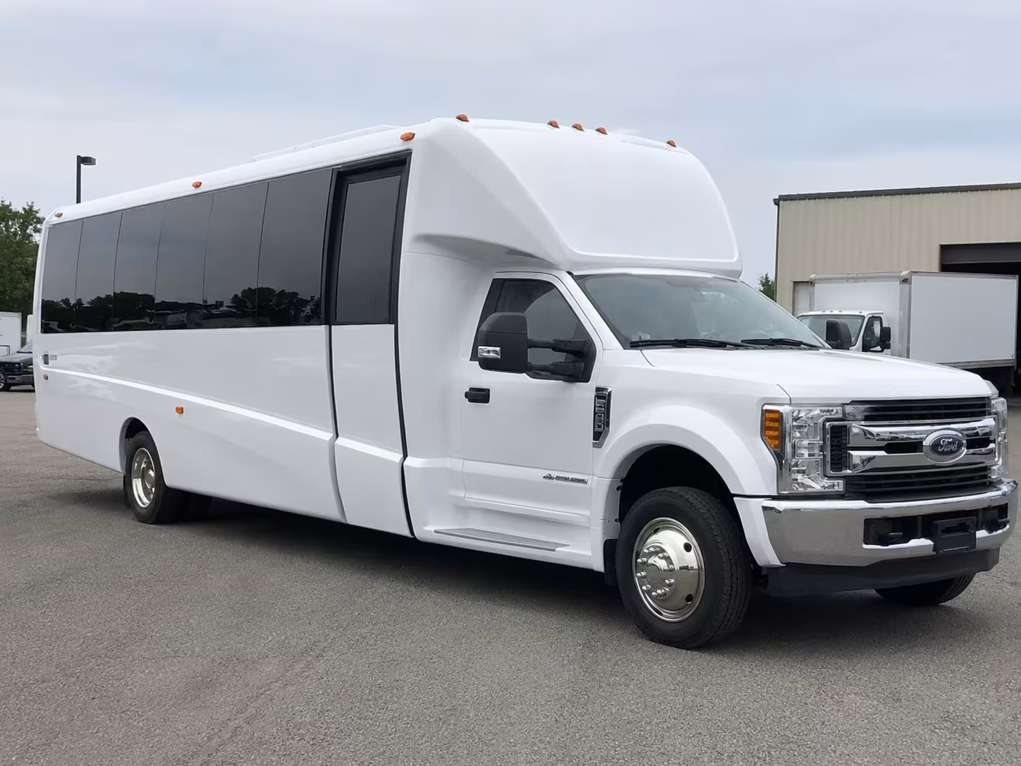 18 passenger minibus