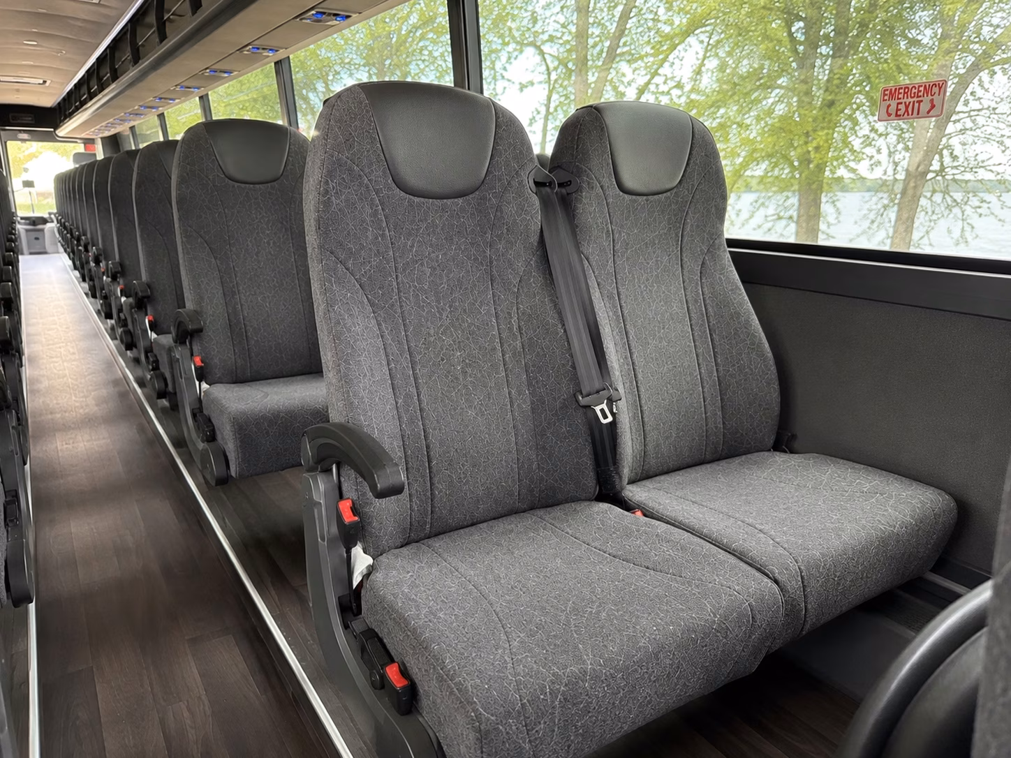 charter buses from lawrence to kansas city concerts