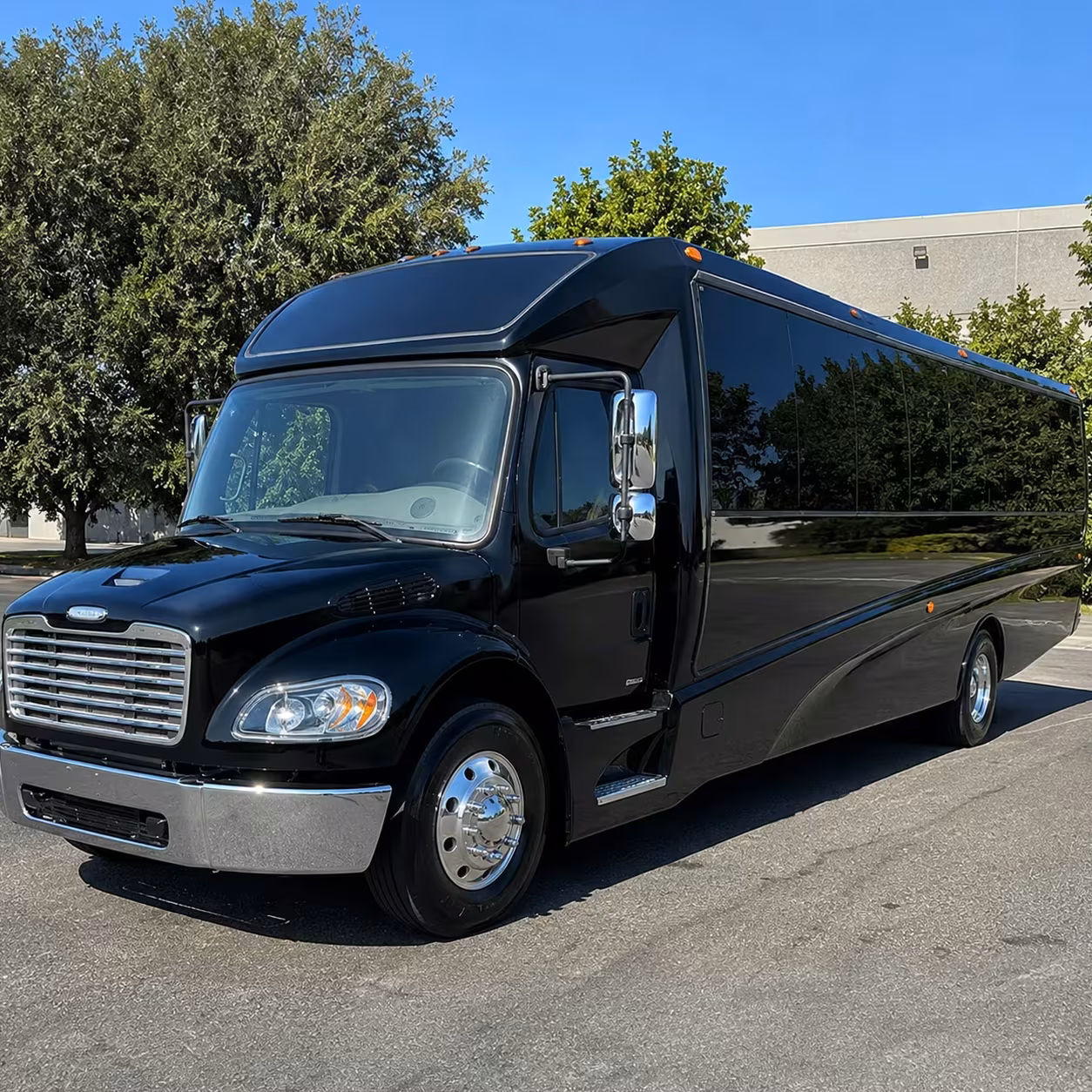lawrence minibus rentals for clinton state park and zoo field trips