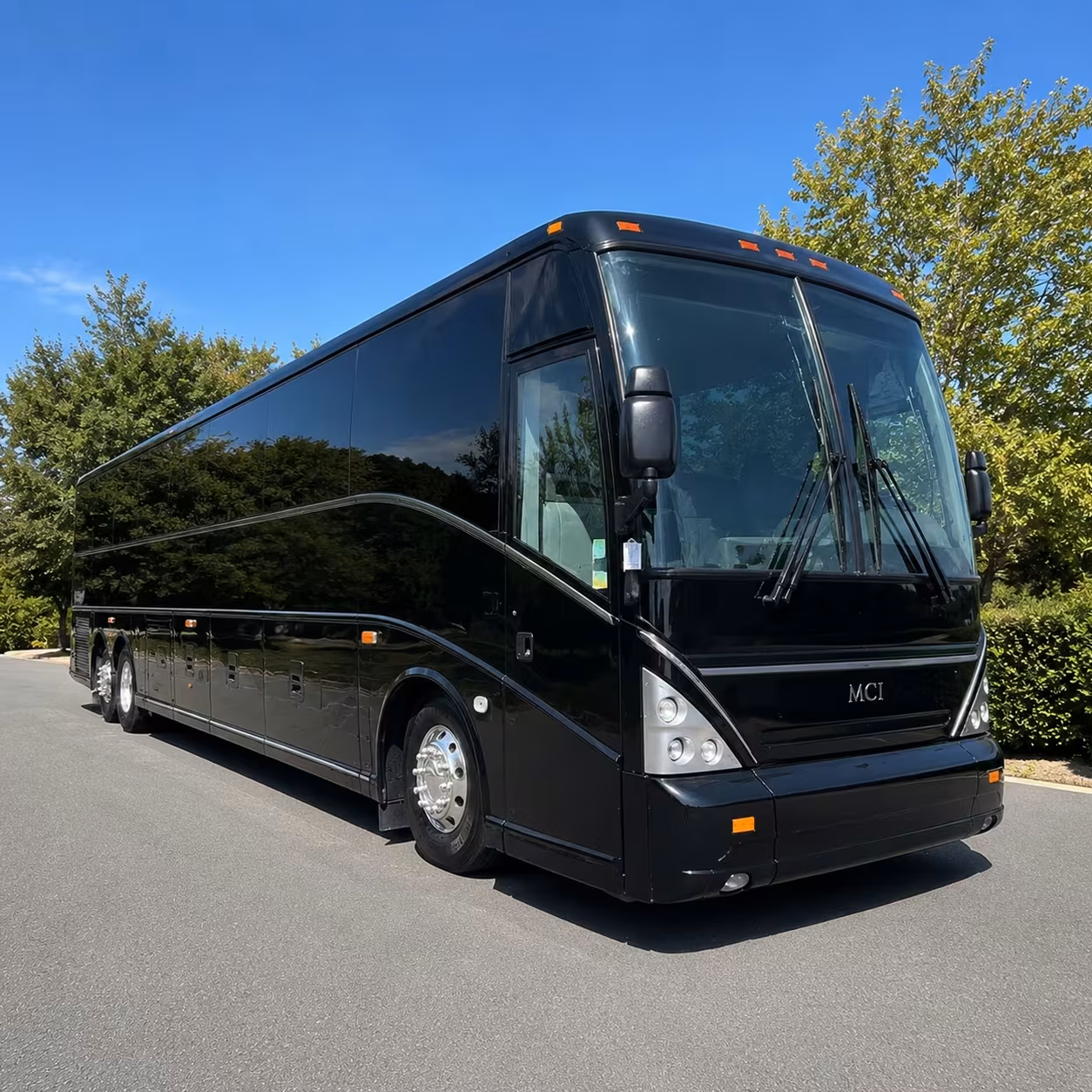 lawrence wedding shuttle buses for downtown and country venues