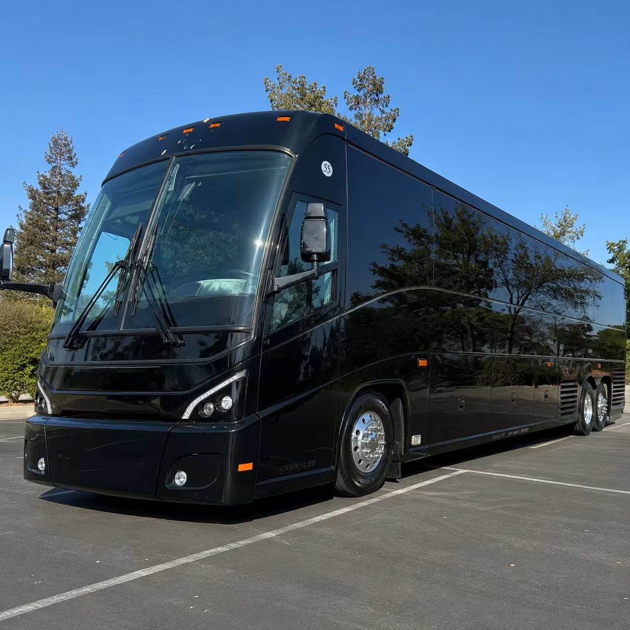 multi day bus rentals for lawrence groups traveling across the midwest